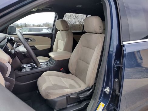 Used 2023 Chevrolet Traverse LS w/ Safety Package AWD/4WD image 2