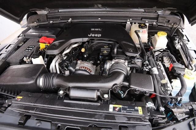 Used 2021 Jeep Gladiator Mojave AWD/4WD image 28