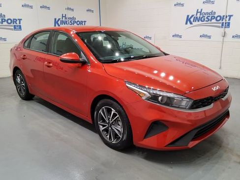 Used 2023 Kia Forte LXS w/ LXS Technology Package image 2