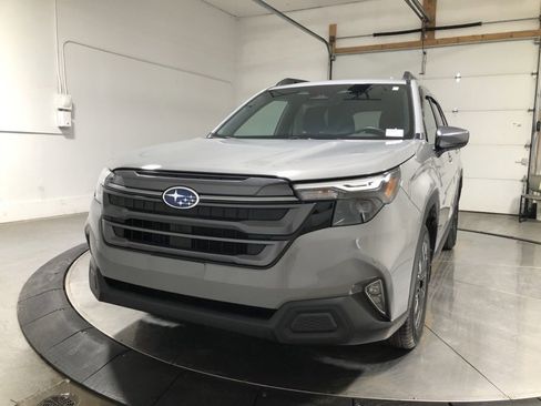 Used 2026 Subaru Forester Premium image 3