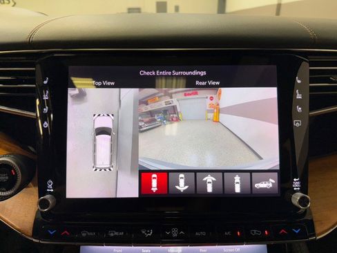 Used 2022 Jeep Grand Wagoneer Series II w/ Premium Group II image 34