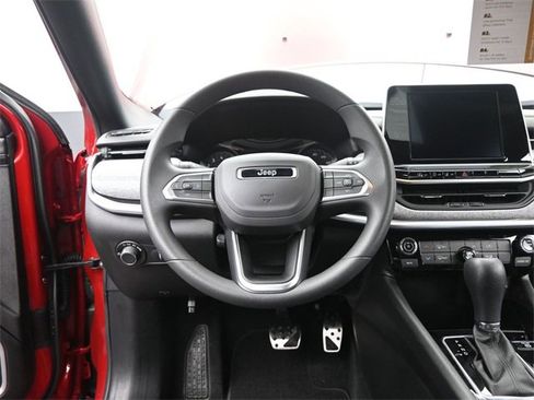 New 2025 Jeep Compass Sport image 27