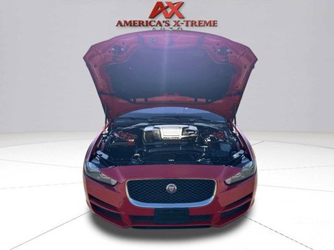 Used 2019 Jaguar XE Premium image 57