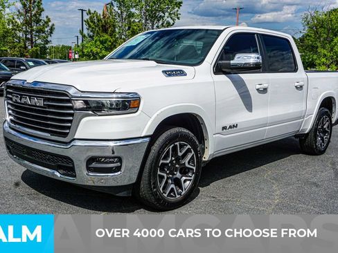 Used 2025 RAM 1500 Laramie AWD/4WD image 3