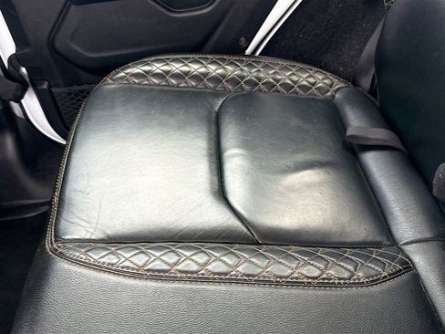 Used 2021 Jeep Wrangler Unlimited Sahara image 29