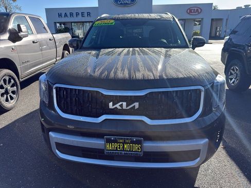 Used 2025 Kia Telluride EX w/ EX Captain's Chair Package image 8