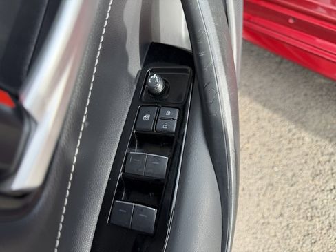 Used 2022 Toyota Corolla SE image 12