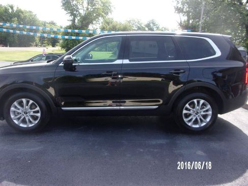 Used 2022 Kia Telluride LX AWD/4WD image 6