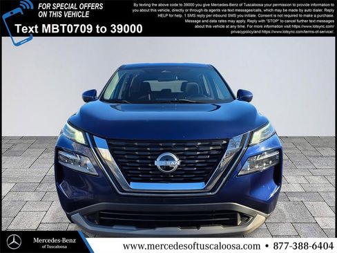 Used 2023 Nissan Rogue SV image 2