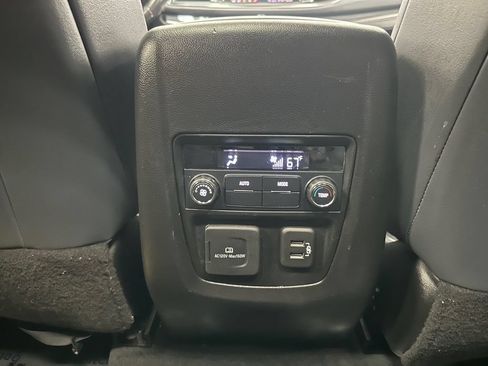 Used 2021 Buick Enclave Essence w/ Sound and Sites Package AWD/4WD image 24