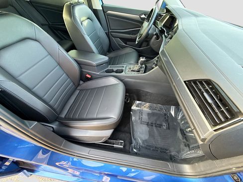 Used 2023 Volkswagen Jetta SE w/ Panoramic Sunroof Package image 14