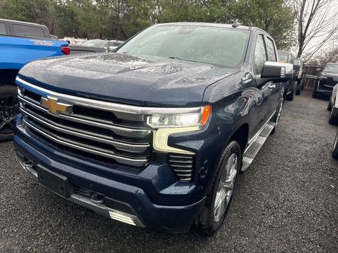 Used 2023 Chevrolet Silverado 1500 High Country w/ High Country Premium Package image 3