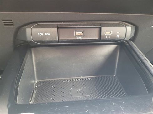 Used 2023 Kia Niro EX Touring image 26