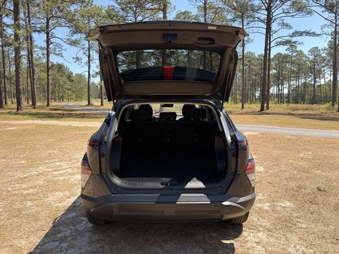 Used 2024 Hyundai Kona SEL image 9