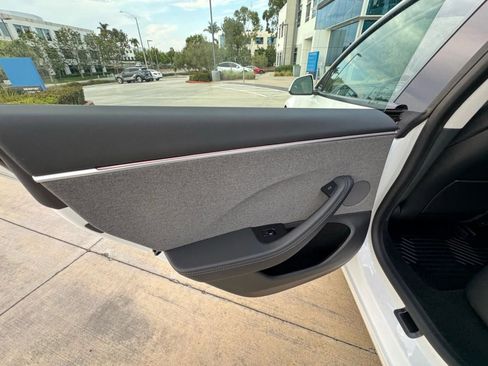 Used 2024 Tesla Model 3 Long Range image 38