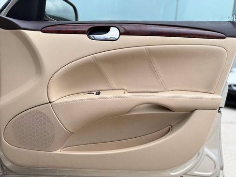 Used 2008 Buick Lucerne CX FWD image 16