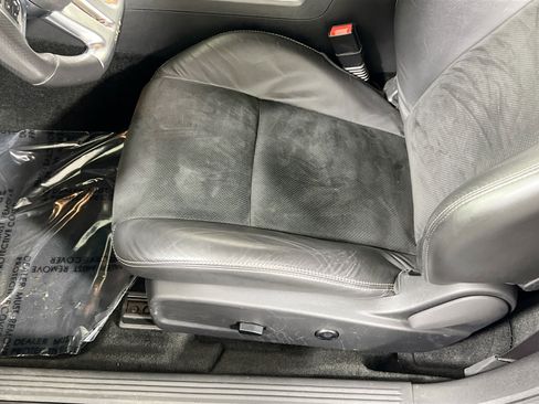 Used 2014 Dodge Challenger SRT8 w/ Harman/Kardon Audio Group image 17