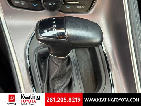 Used 2022 Dodge Challenger R/T w/ Blacktop Package RWD image 17