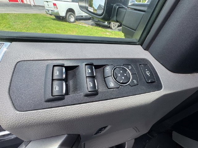 Used 2020 Ford F250 XLT w/ XLT Premium Package AWD/4WD image 19