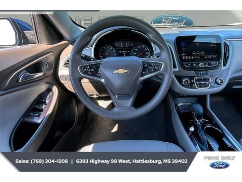 Used 2024 Chevrolet Malibu LT FWD image 5