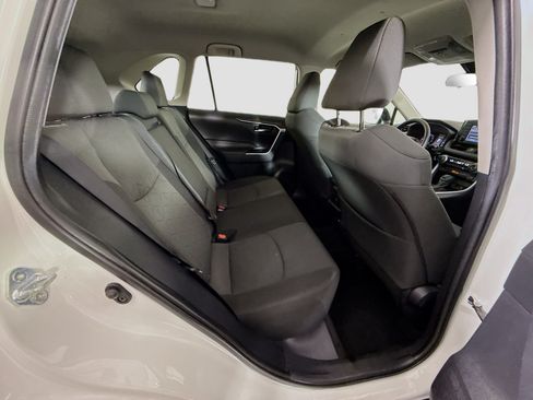 Used 2022 Toyota RAV4 XLE FWD image 27