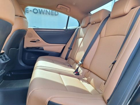 Used 2025 Lexus ES 350 w/ Premium Package image 24