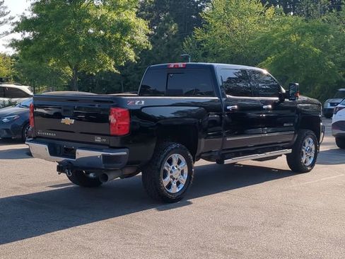 Used 2018 Chevrolet Silverado 2500 LTZ w/ Duramax Plus Package AWD/4WD image 4