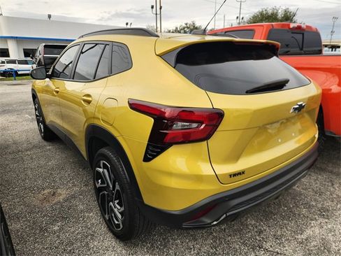 Used 2024 Chevrolet Trax RS w/ Driver Confidence Package image 4