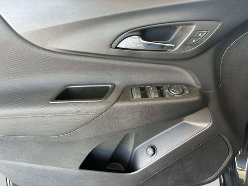Used 2023 Chevrolet Equinox RS FWD image 14