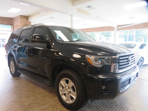Used 2019 Toyota Sequoia SR5 AWD/4WD image 62