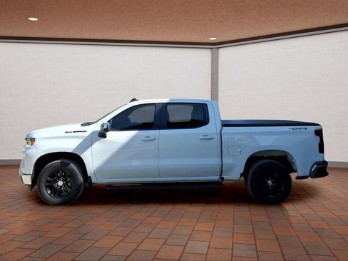 Used 2022 Chevrolet Silverado 1500 LT AWD/4WD image 8