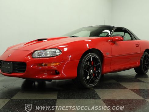 Used 2002 Chevrolet Camaro Z28 w/ SS Performance/Appearance Pkg RWD image 21