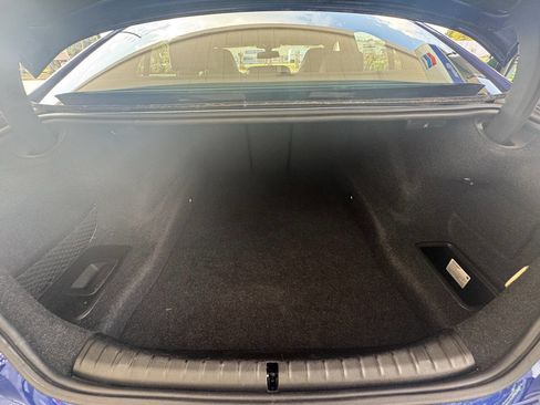 Used 2018 BMW M5 image 17