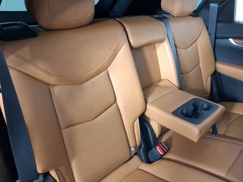Certified 2024 Cadillac XT5 Premium Luxury FWD image 12