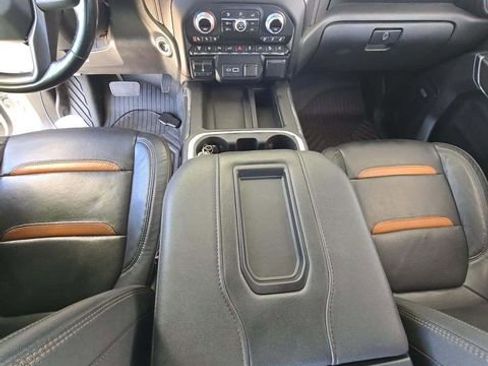 Used 2022 GMC Sierra 2500 AT4 w/ AT4 Premium Plus Package image 10