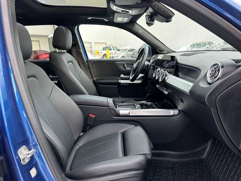 Used 2024 Mercedes-Benz GLB 250 4MATIC image 10