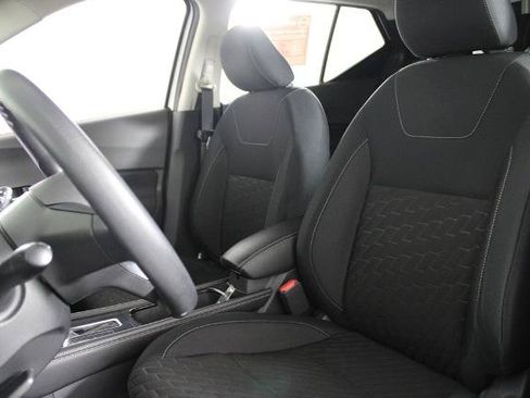 Certified 2023 Nissan Kicks SV FWD image 19