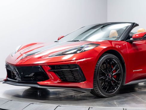 Used 2023 Chevrolet Corvette Stingray Preferred Conv w/ Z51 Performance Package RWD image 5
