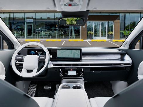 New 2026 Hyundai Ioniq 9 Calligraphy image 11