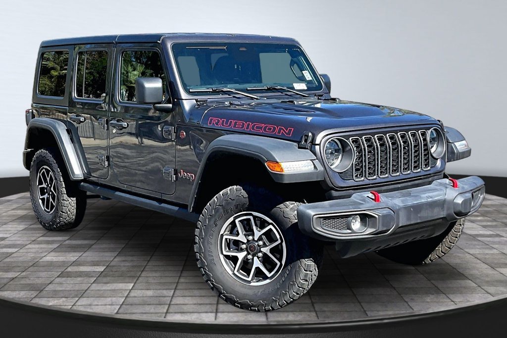 Used 2025 Jeep Wrangler Unlimited Rubicon w/ Convenience Group AWD/4WD image 34