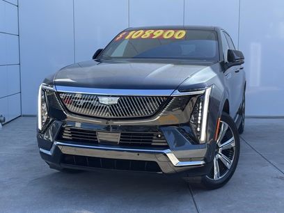 Certified 2025 Cadillac Escalade IQ Luxury 2 w/ LPO, Premium Carpet Package