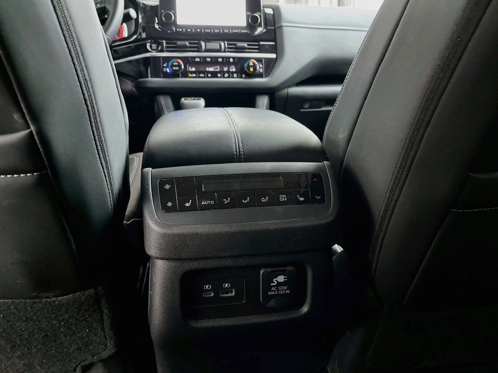 Used 2025 Nissan Pathfinder Platinum w/ Cargo Package AWD/4WD image 27