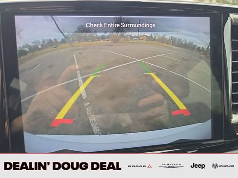 Used 2024 Chrysler Pacifica Touring-L image 20