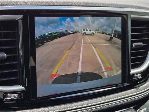 New 2027 Chrysler Pacifica Select FWD image 12