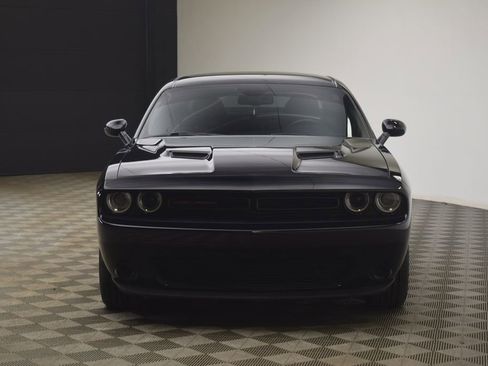 Used 2019 Dodge Challenger SXT image 20