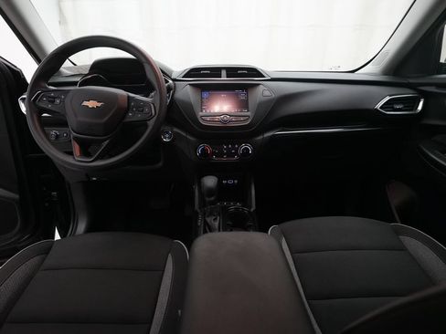 Used 2023 Chevrolet TrailBlazer LT FWD image 5