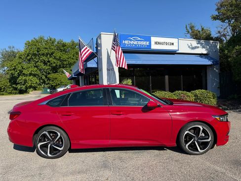 Used 2019 Honda Accord Sport image 9