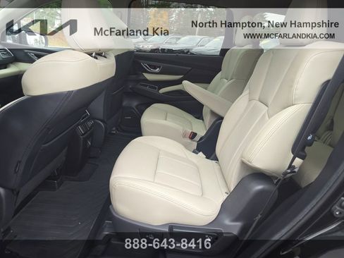 Used 2022 Subaru Ascent Limited w/ Technology Package image 27