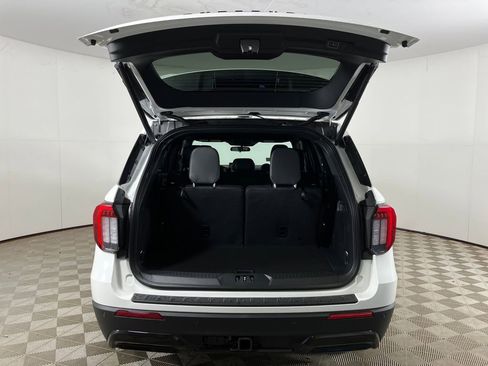 New 2026 Ford Explorer ST-Line RWD image 27