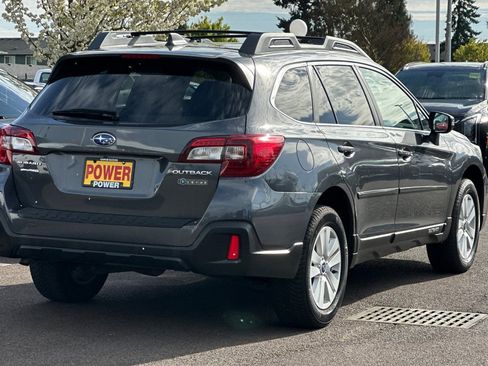 Used 2019 Subaru Outback 2.5i Premium AWD/4WD image 4